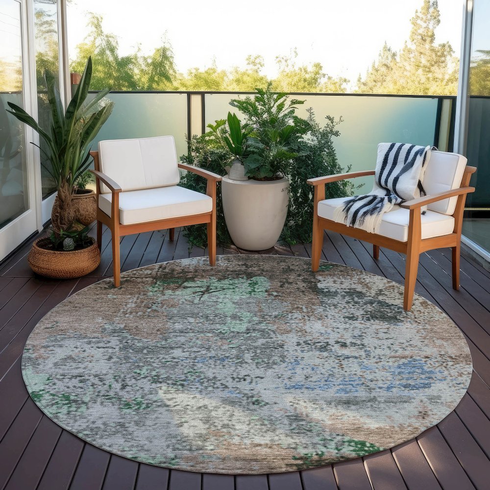Machine Washable Indoor/Outdoor Chantille Taupe 8' x 8' Round Rug. Picture 6
