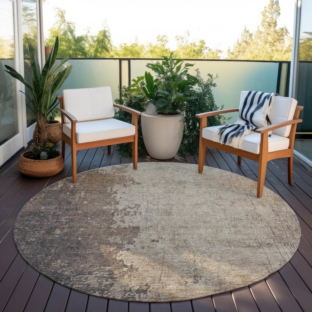 Machine Washable Indoor/Outdoor Chantille Taupe 8' x 8' Round Rug. Picture 6