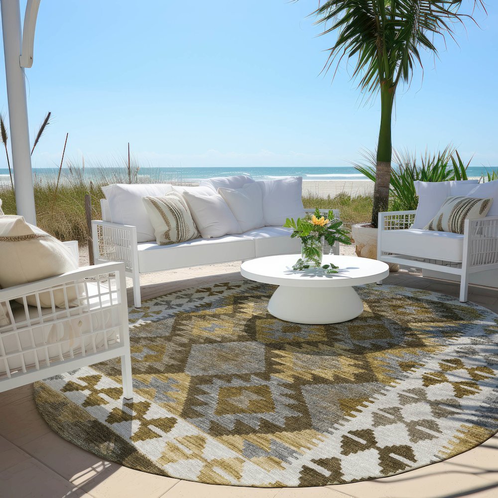 Machine Washable Indoor/Outdoor Chantille Brown 8' x 8' Round Rug. Picture 6