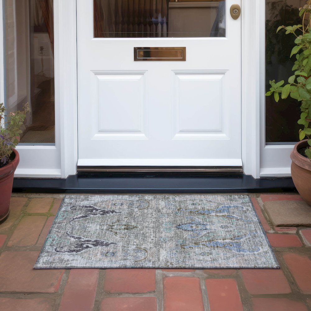 Machine Washable Indoor/Outdoor Chantille Pewter 1'8" x 2'6" Rug. Picture 6