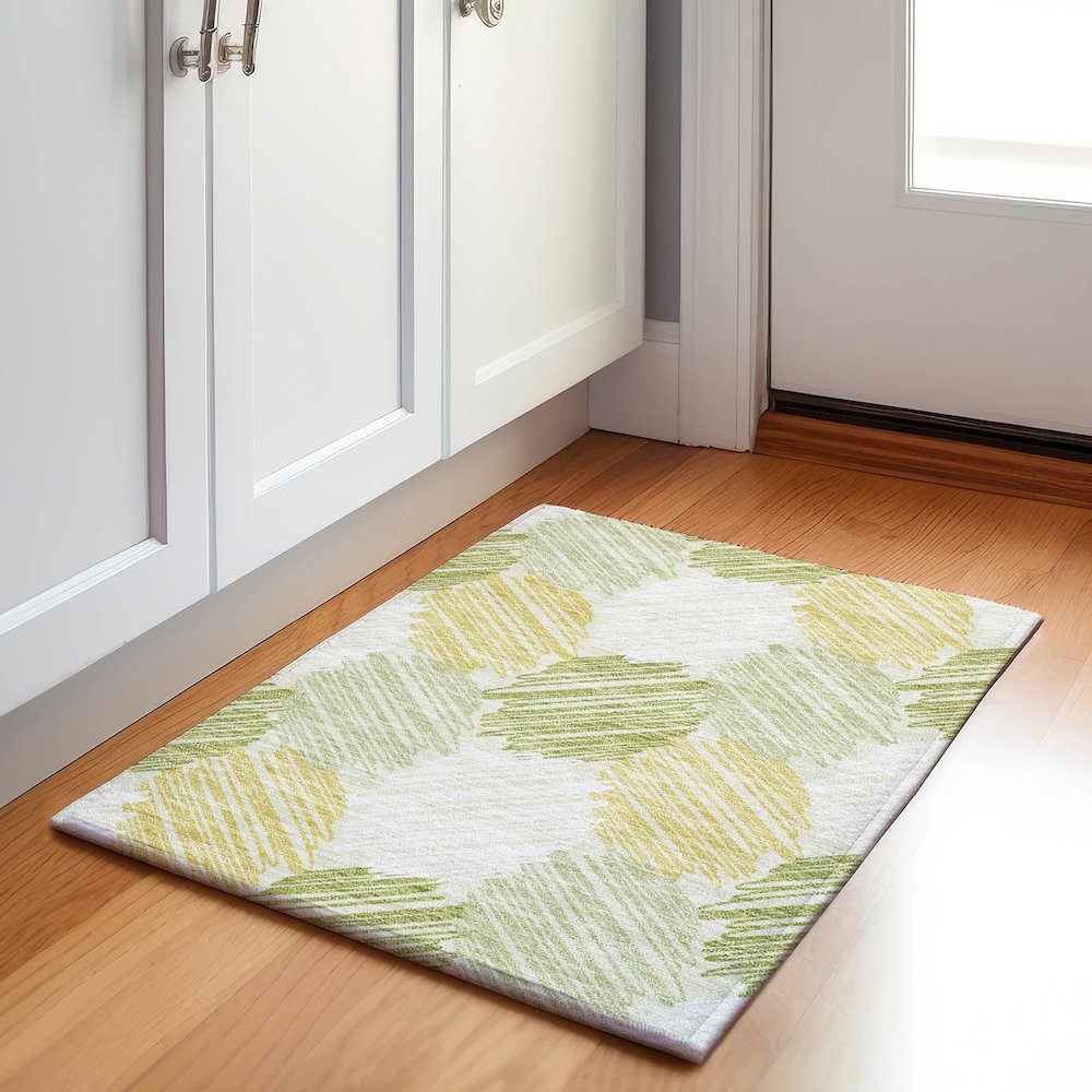 Machine Washable Indoor/Outdoor Chantille Green 1'8" x 2'6" Rug. Picture 5