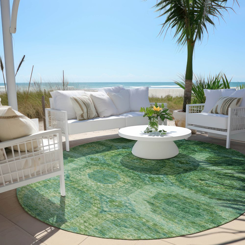 Machine Washable Indoor/Outdoor Chantille Emerald 8' x 8' Round Rug. Picture 6