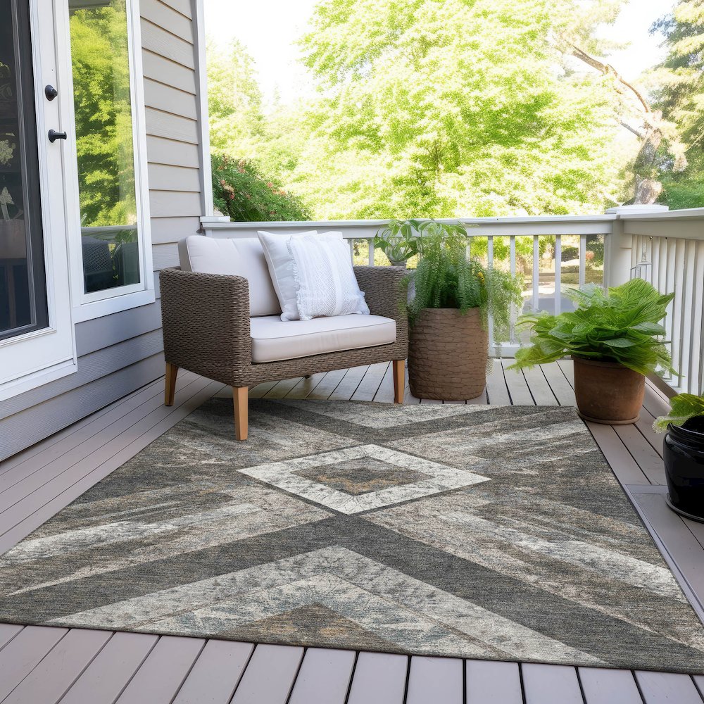 Machine Washable Indoor/Outdoor Chantille Brown 2'6" x 3'10" Rug. Picture 8