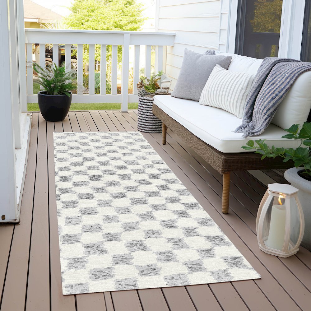 Machine Washable Indoor/Outdoor Chantille Gray 2'3" x 7'6" Runner Rug. Picture 6
