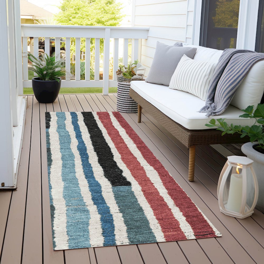 Machine Washable Indoor/Outdoor Chantille Black 2'3" x 7'6" Runner Rug. Picture 6