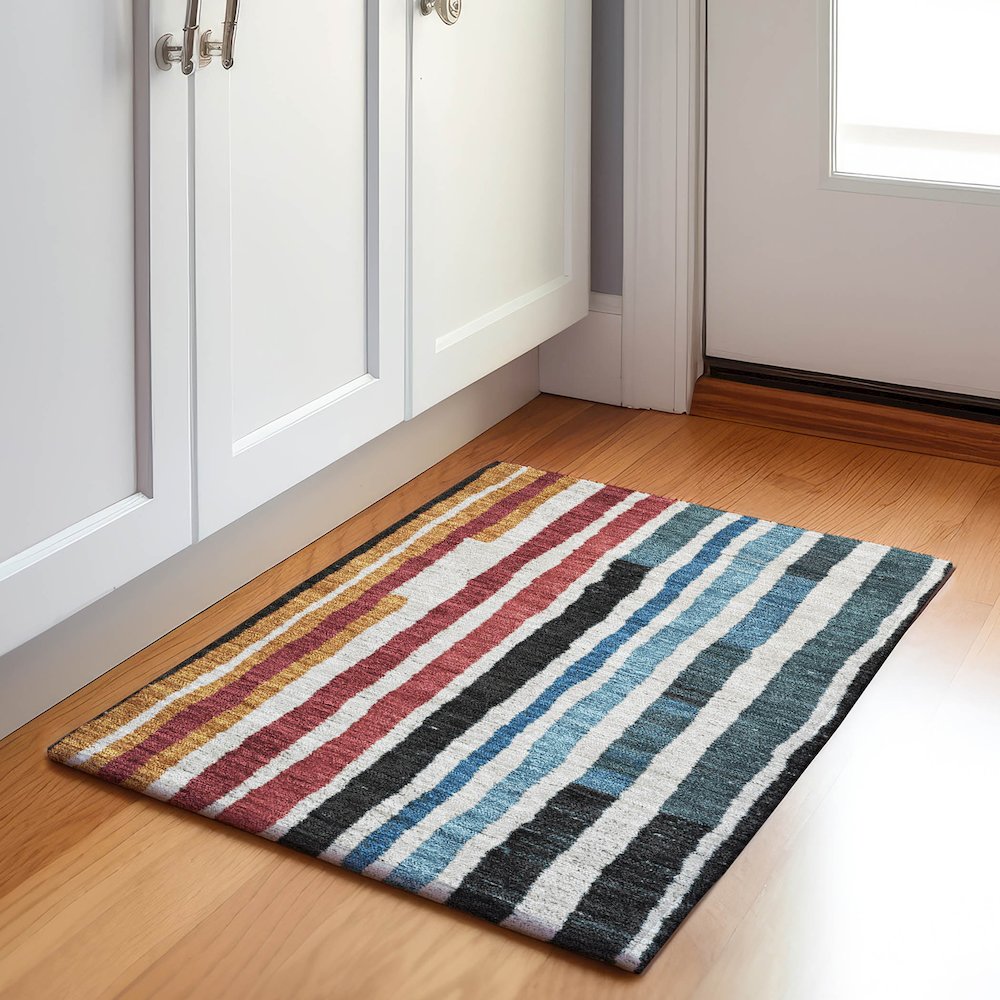 Machine Washable Indoor/Outdoor Chantille Black 1'8" x 2'6" Rug. Picture 5