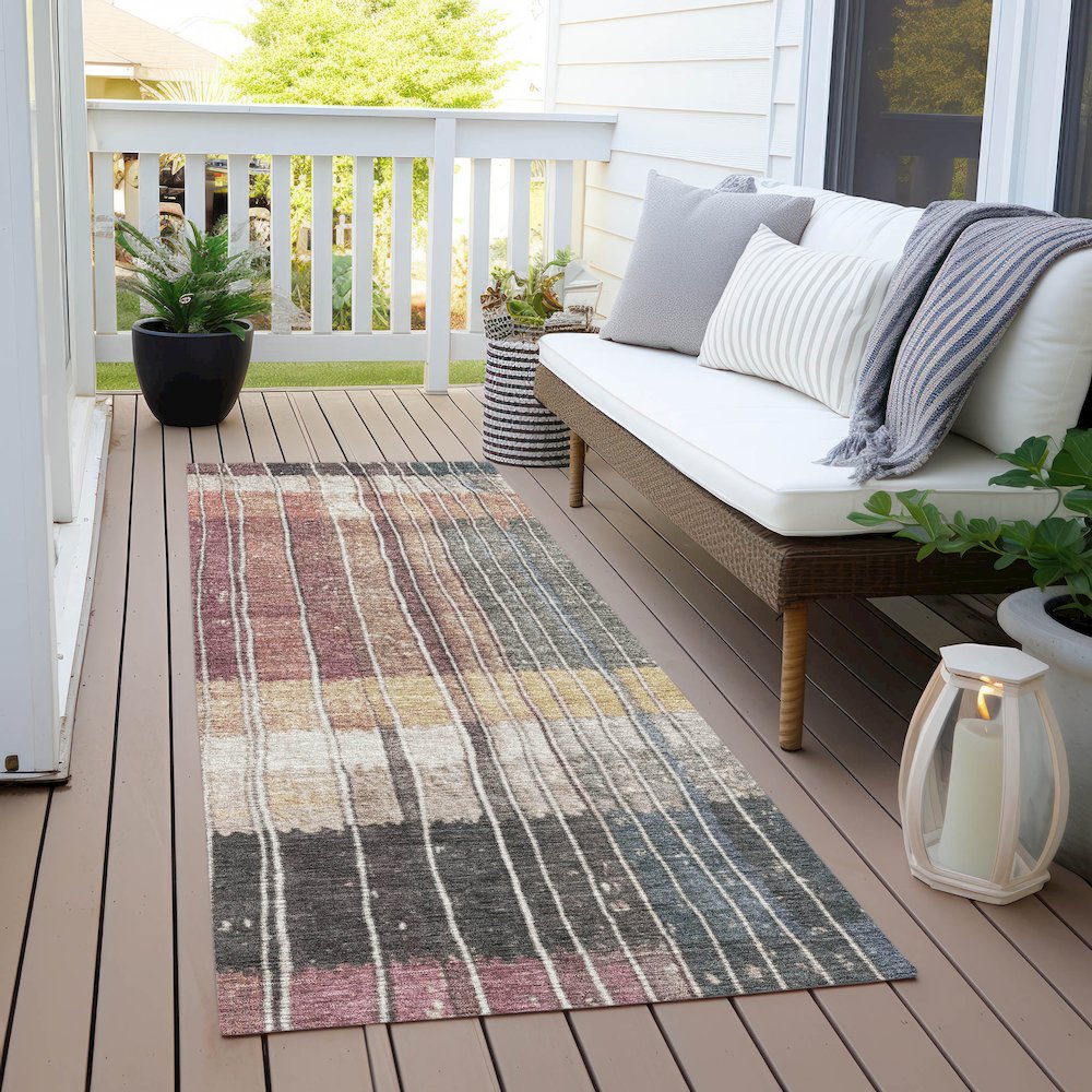 Machine Washable Indoor/Outdoor Chantille Mauve 2'3" x 7'6" Runner Rug. Picture 6