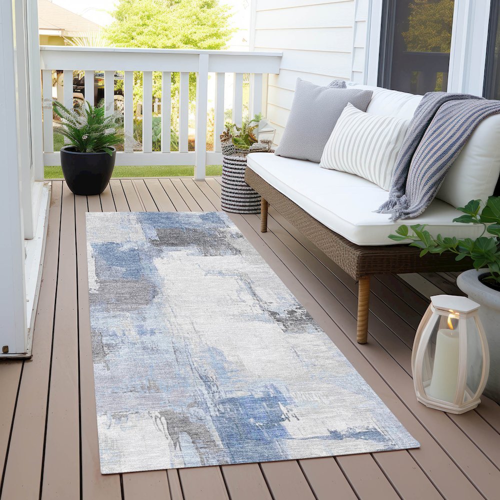 Machine Washable Indoor/Outdoor Chantille Denim 2'3" x 7'6" Runner Rug. Picture 6