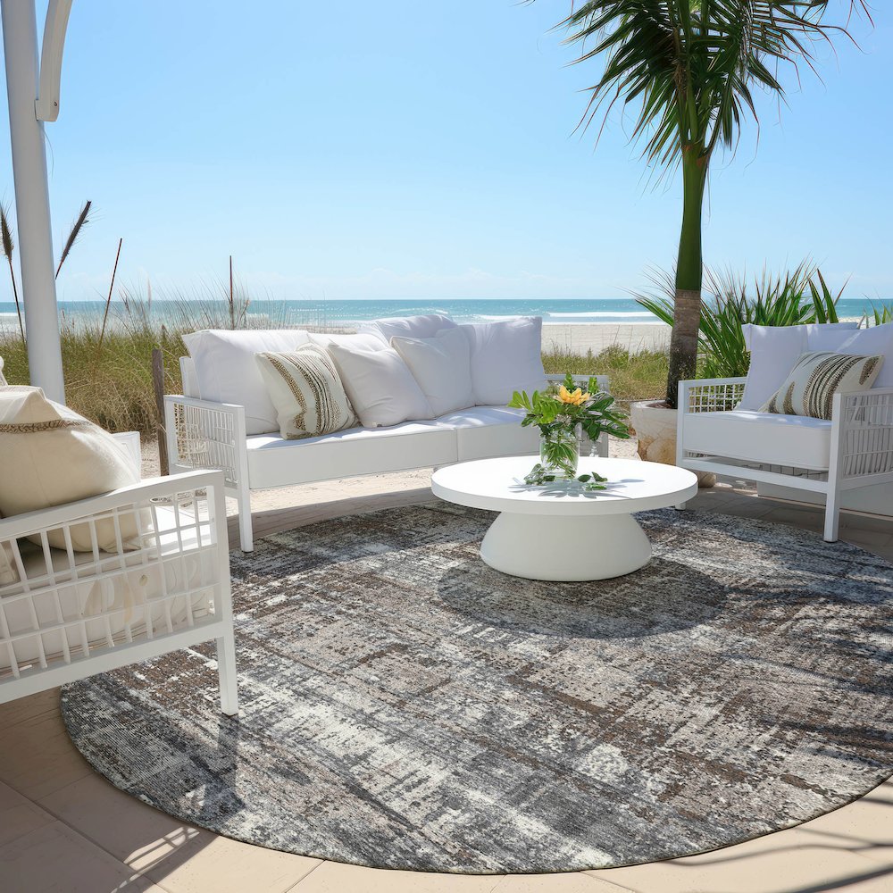 Machine Washable Indoor/Outdoor Chantille Brown 8' x 8' Round Rug. Picture 6