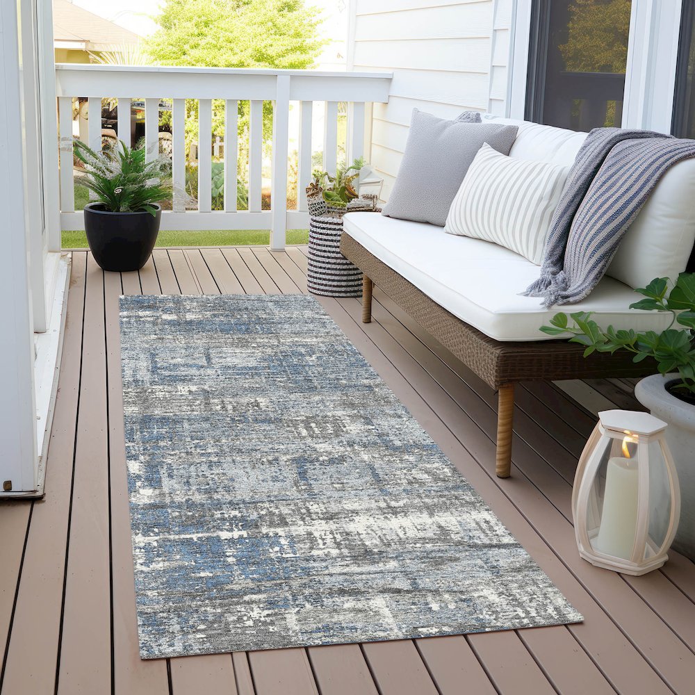 Machine Washable Indoor/Outdoor Chantille Denim 2'3" x 7'6" Runner Rug. Picture 6