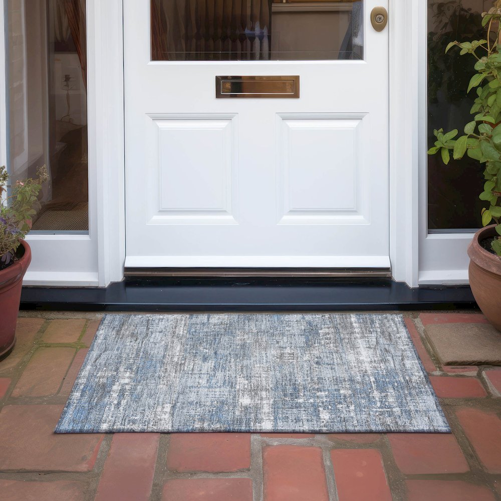 Machine Washable Indoor/Outdoor Chantille Denim 1'8" x 2'6" Rug. Picture 6