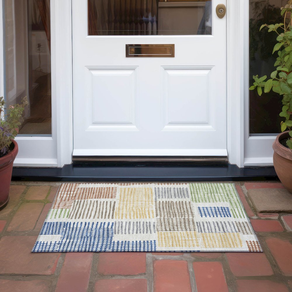 Machine Washable Indoor/Outdoor Chantille Putty 1'8" x 2'6" Rug. Picture 6