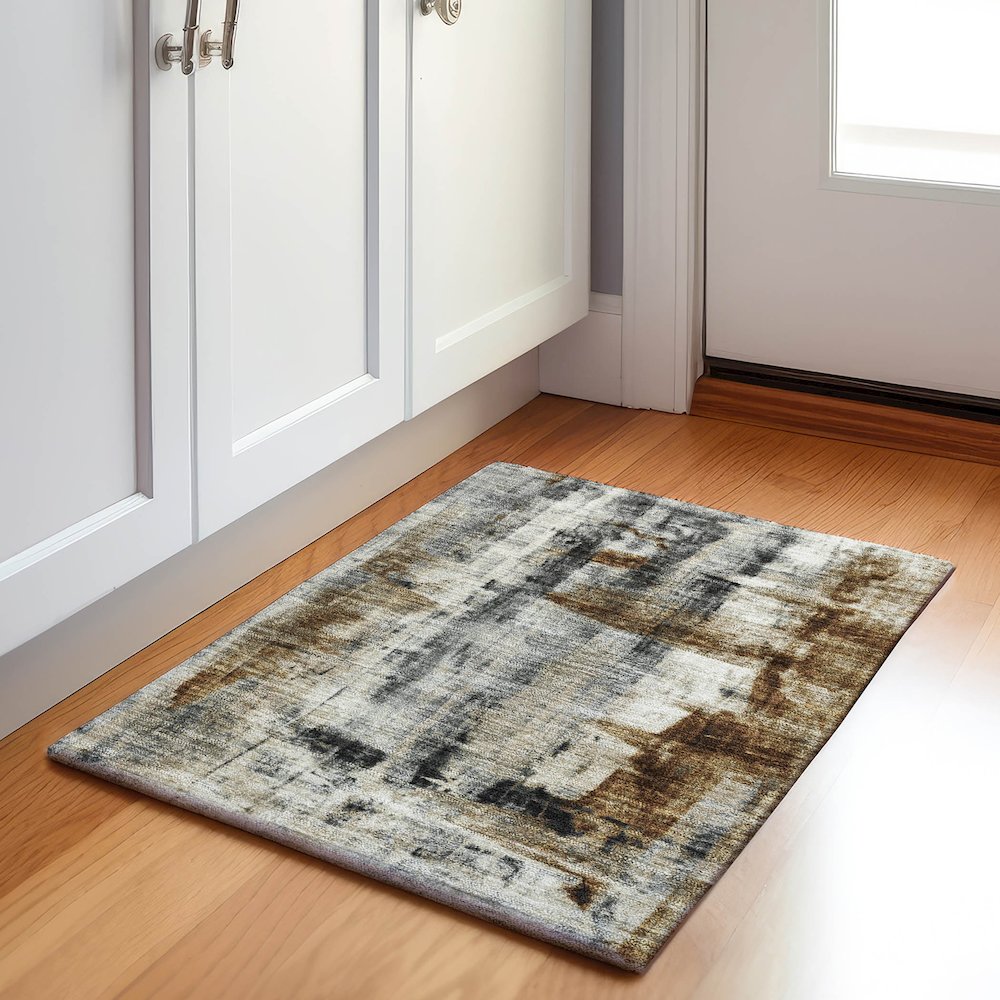Machine Washable Indoor/Outdoor Chantille Taupe 1'8" x 2'6" Rug. Picture 5