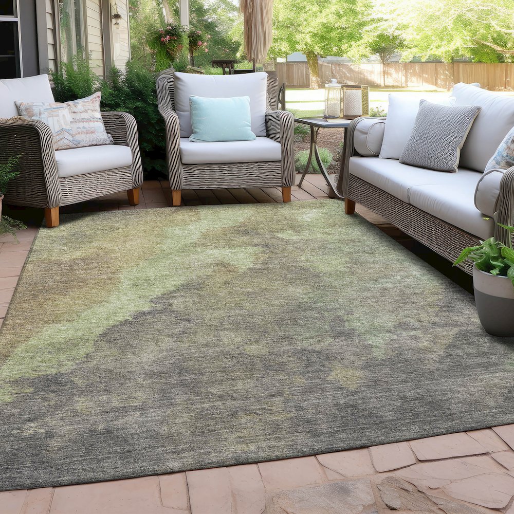 Machine Washable Indoor/Outdoor Chantille Aloe 2'6" x 3'10" Rug. Picture 7