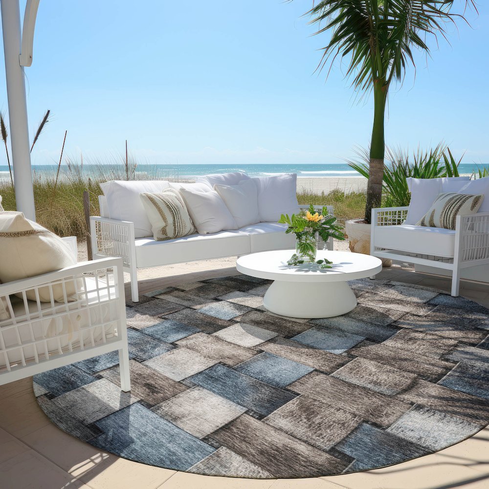 Machine Washable Indoor/Outdoor Chantille Taupe 8' x 8' Round Rug. Picture 6