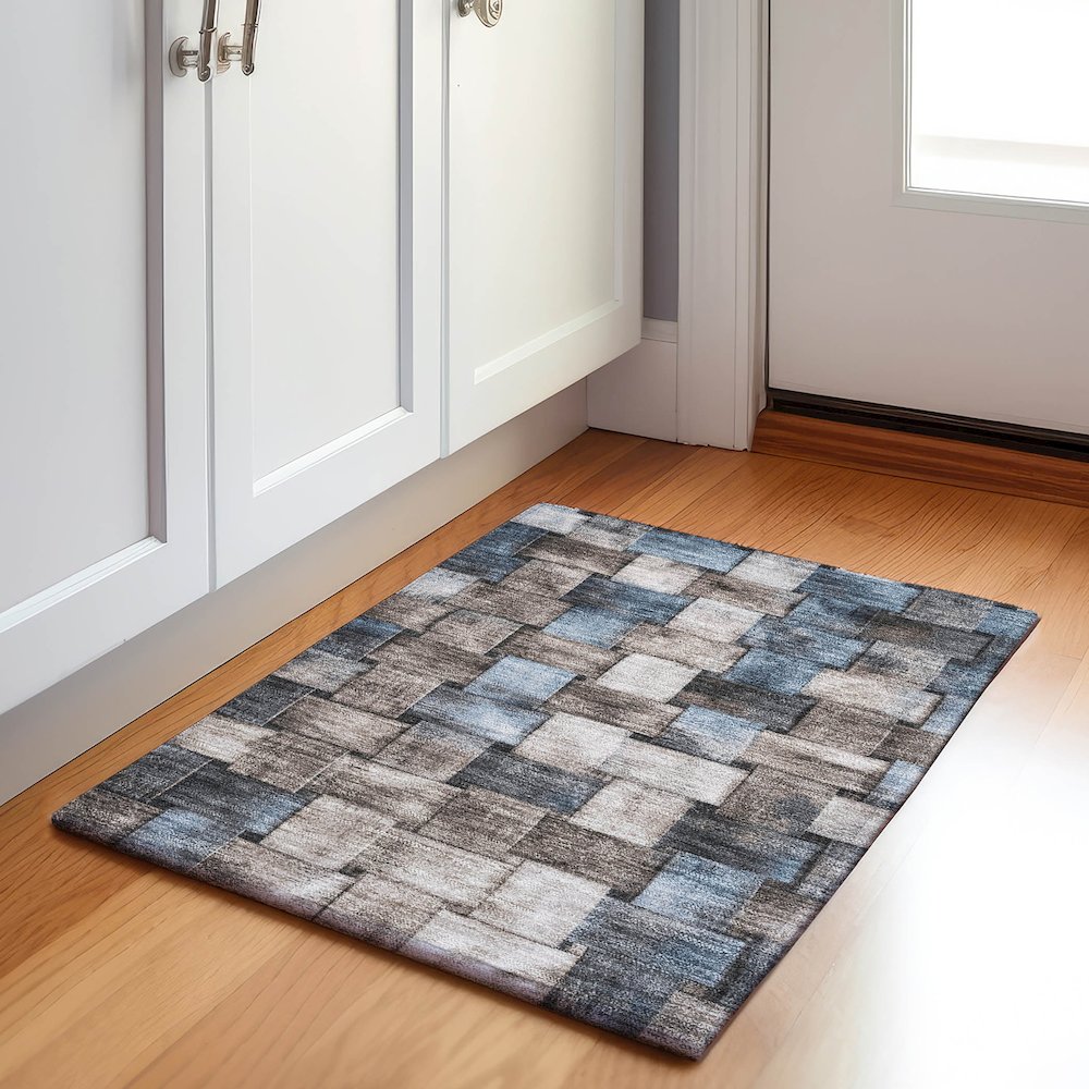 Machine Washable Indoor/Outdoor Chantille Taupe 1'8" x 2'6" Rug. Picture 5