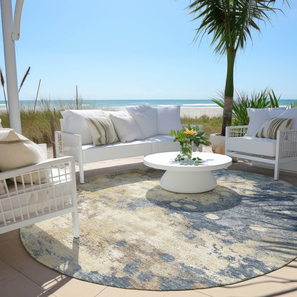 Machine Washable Indoor/Outdoor Chantille Gold 8' x 8' Round Rug. Picture 6