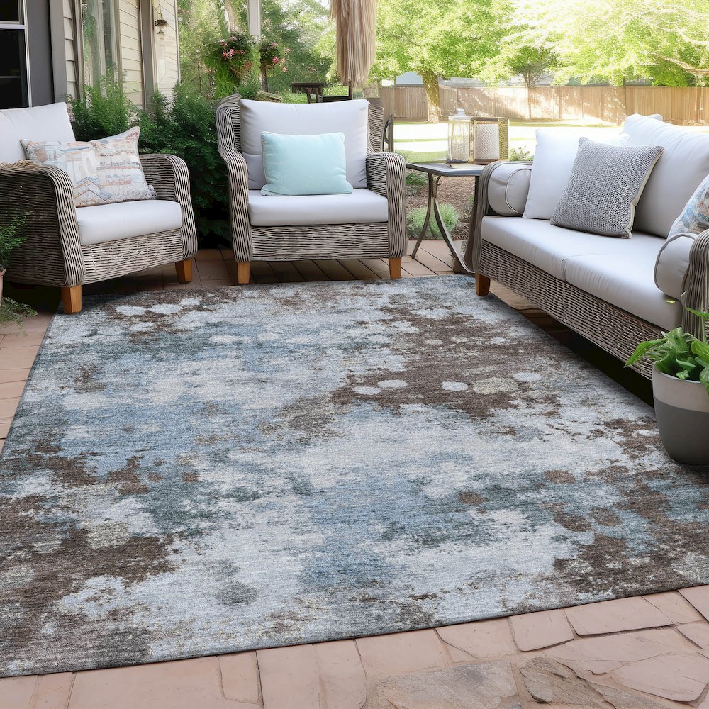 Machine Washable Indoor/Outdoor Chantille Sky 2'6" x 3'10" Rug. Picture 7