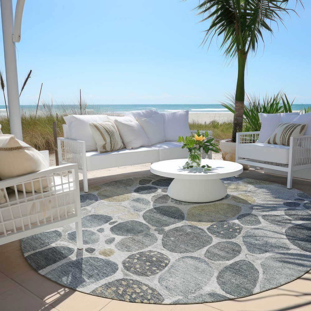 Machine Washable Indoor/Outdoor Chantille Pewter 8' x 8' Round Rug. Picture 6