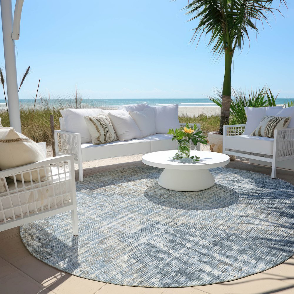 Machine Washable Indoor/Outdoor Chantille Denim 8' x 8' Round Rug. Picture 6