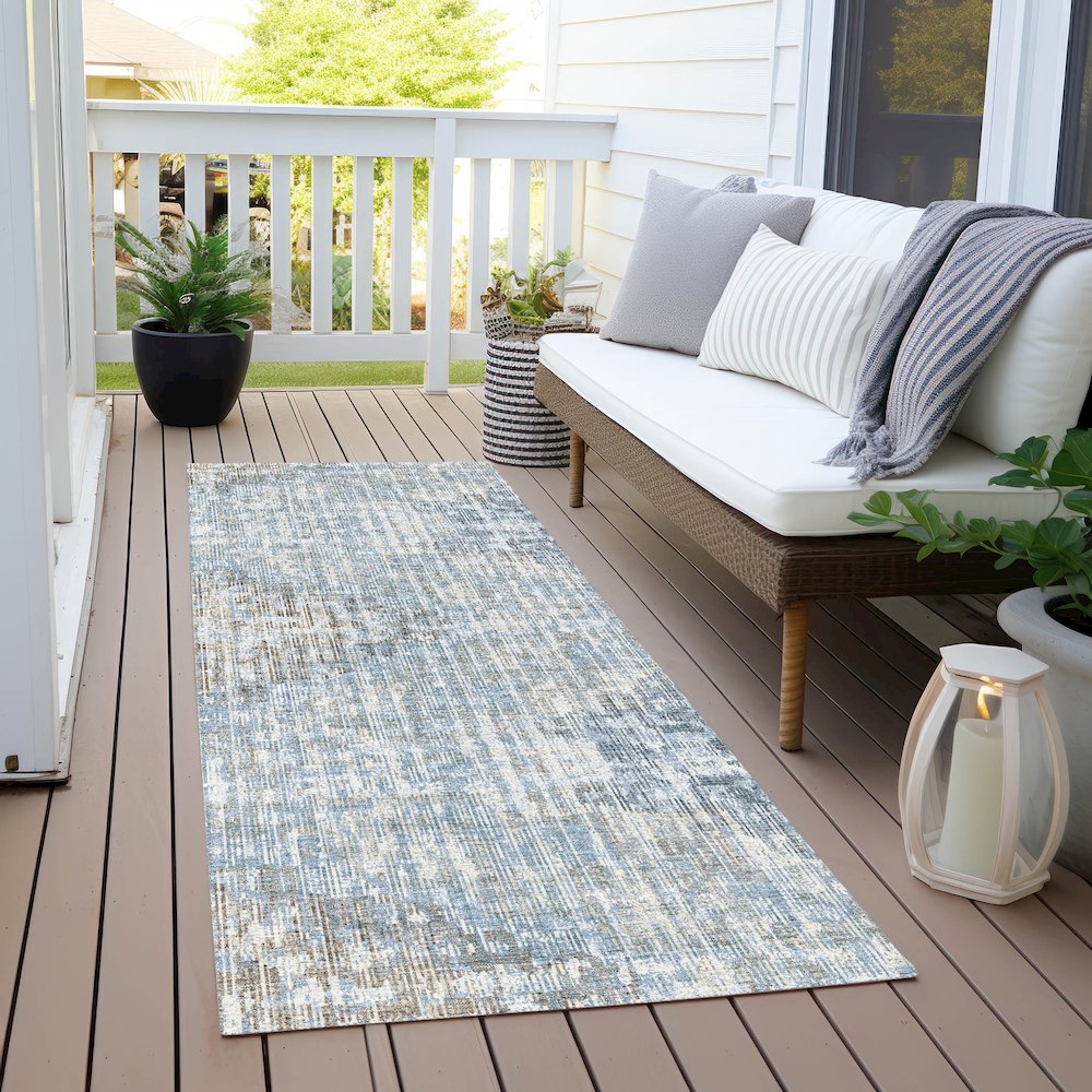 Machine Washable Indoor/Outdoor Chantille Denim 2'3" x 7'6" Runner Rug. Picture 6