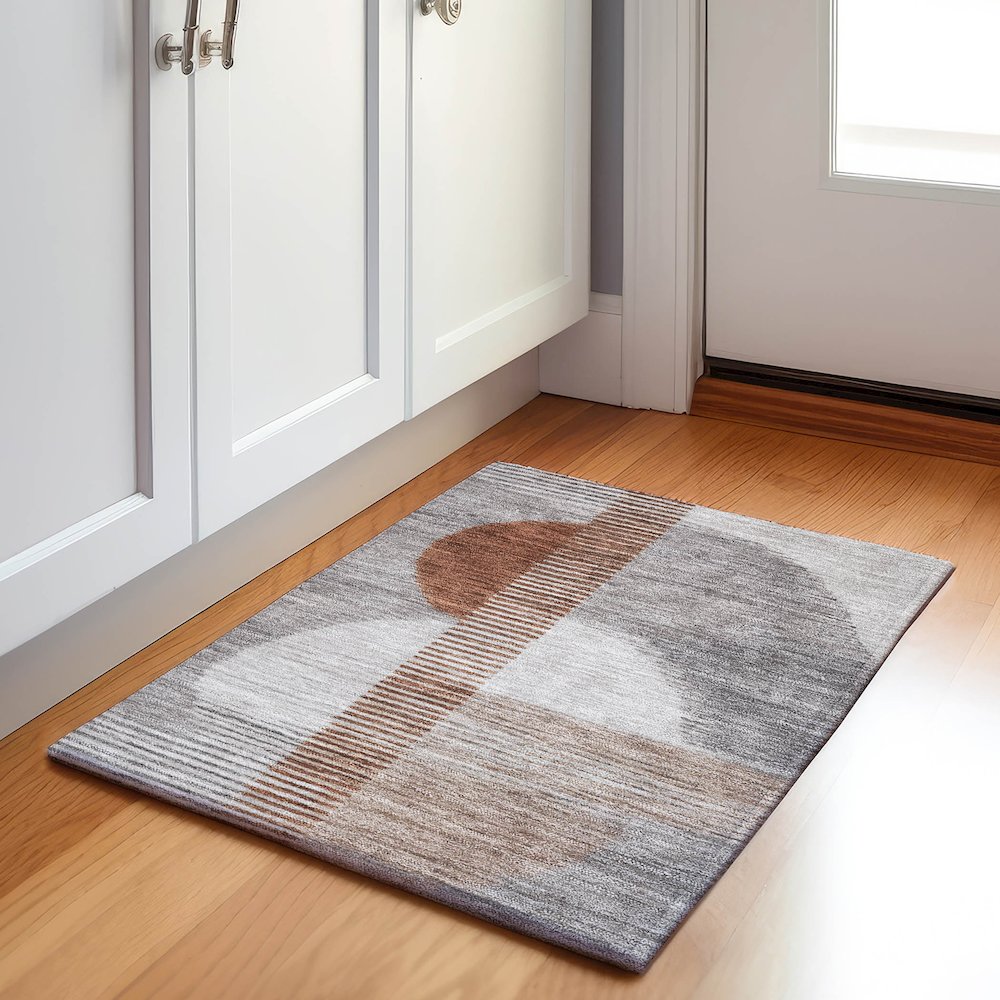 Machine Washable Indoor/Outdoor Chantille Taupe 1'8" x 2'6" Rug. Picture 5