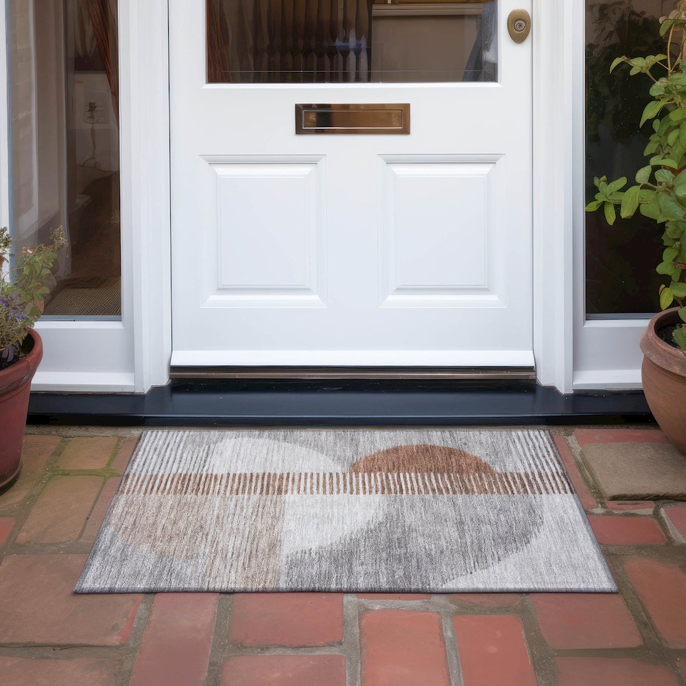 Machine Washable Indoor/Outdoor Chantille Taupe 1'8" x 2'6" Rug. Picture 6