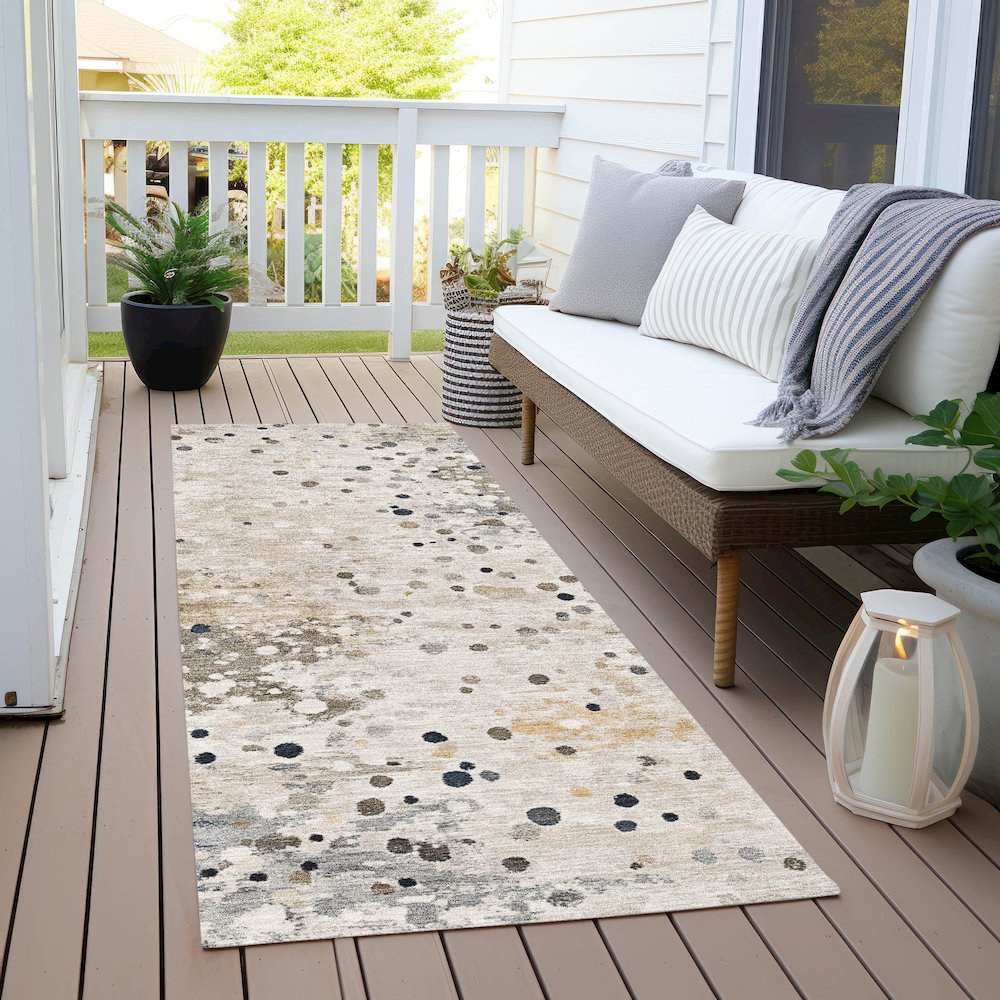 Machine Washable Indoor/Outdoor Chantille Ivory 2'3" x 7'6" Runner Rug. Picture 6