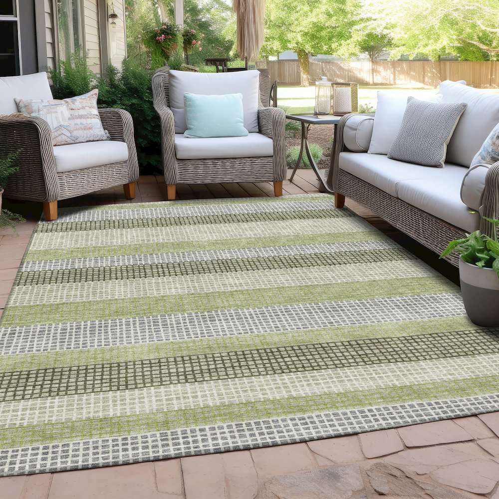 Machine Washable Indoor/Outdoor Chantille Aloe 2'6" x 3'10" Rug. Picture 7