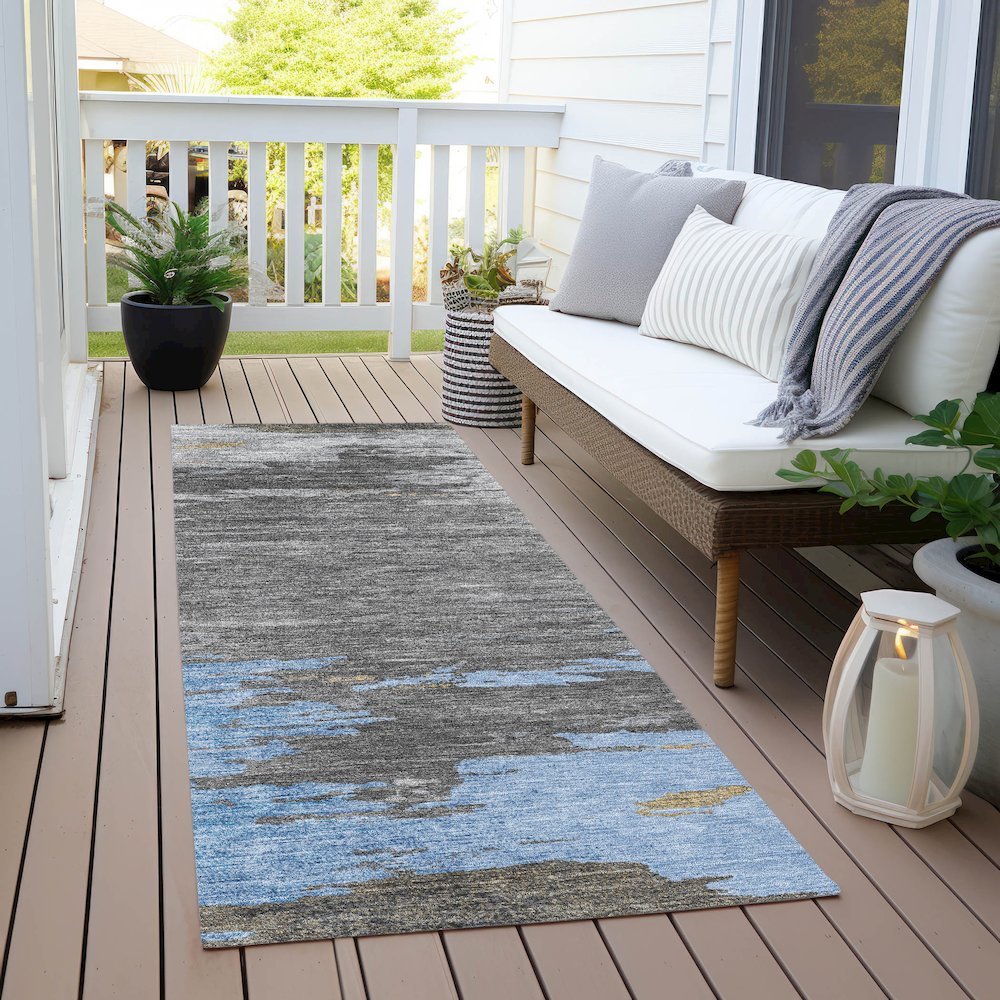 Machine Washable Indoor/Outdoor Chantille Denim 2'3" x 7'6" Runner Rug. Picture 6