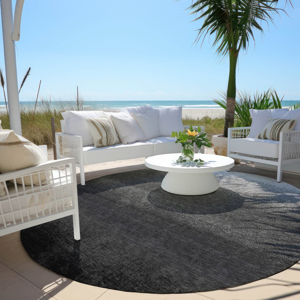 Machine Washable Indoor/Outdoor Chantille Gray 8' x 8' Round Rug. Picture 6