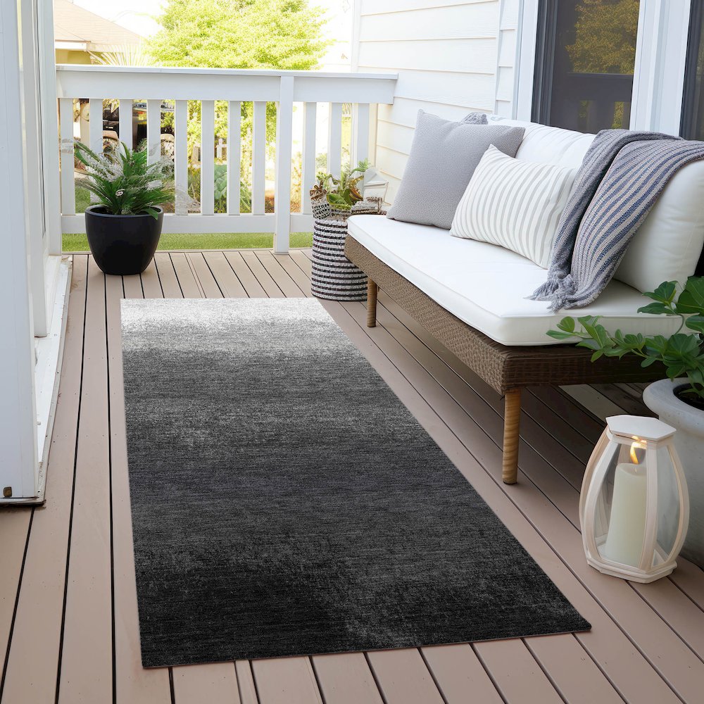 Machine Washable Indoor/Outdoor Chantille Gray 2'3" x 7'6" Runner Rug. Picture 6