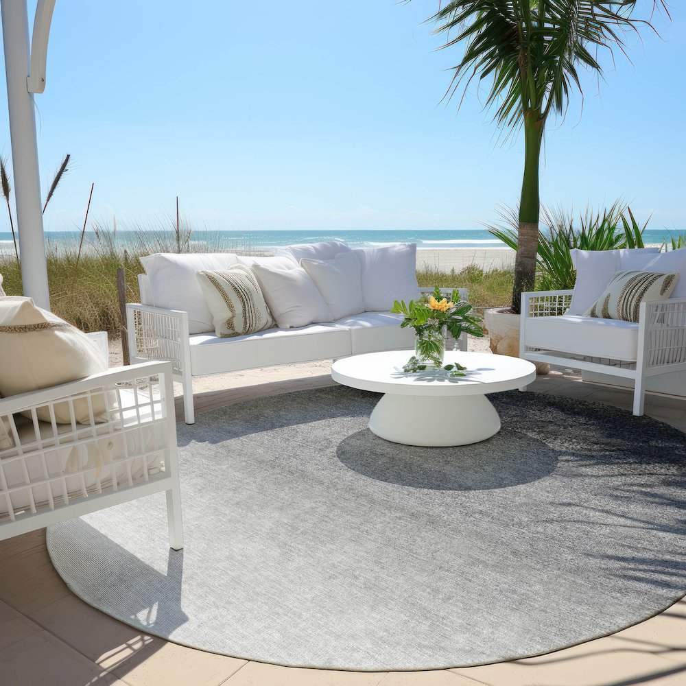 Machine Washable Indoor/Outdoor Chantille Silver 8' x 8' Round Rug. Picture 6