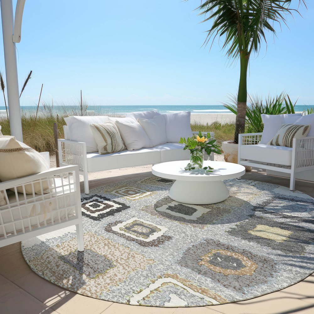 Machine Washable Indoor/Outdoor Chantille Gray 8' x 8' Round Rug. Picture 6