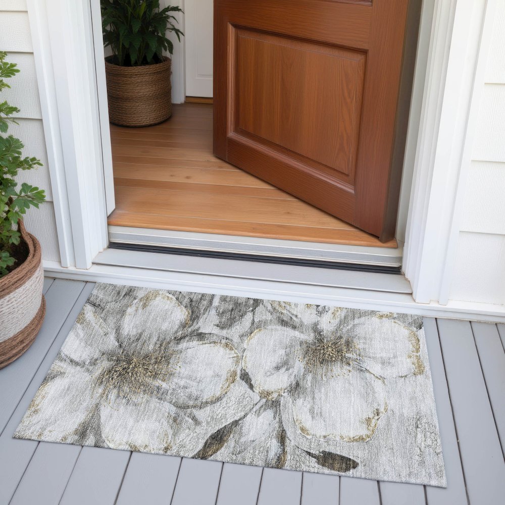 Machine Washable Indoor/Outdoor Chantille ACN2055 Silver 1'8" x 2'6" Rug. Picture 6