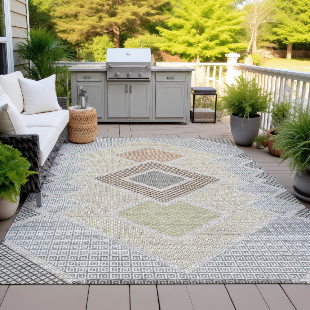 Machine Washable Indoor/Outdoor Chantille ACN2111 Pewter 2'6" x 3'10" Rug. Picture 7