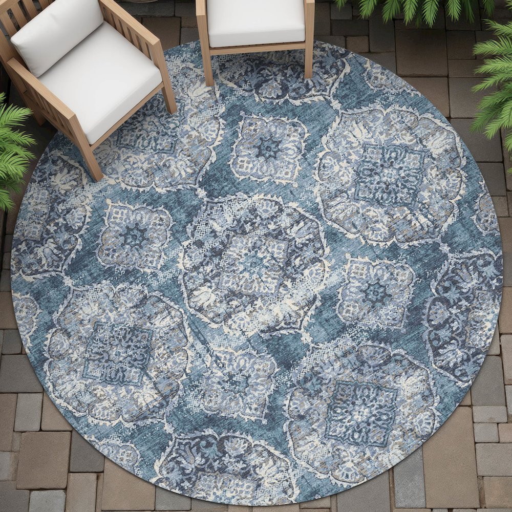 Machine Washable Indoor/Outdoor Chantille ACN2196 Denim 8' x 8' Round Rug. Picture 6