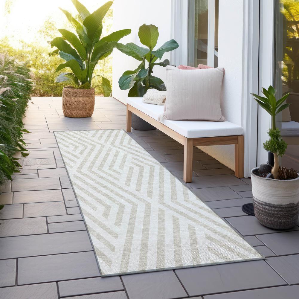 Chantille ACN550 Ivory 2'3" x 7'6" Rug. Picture 7