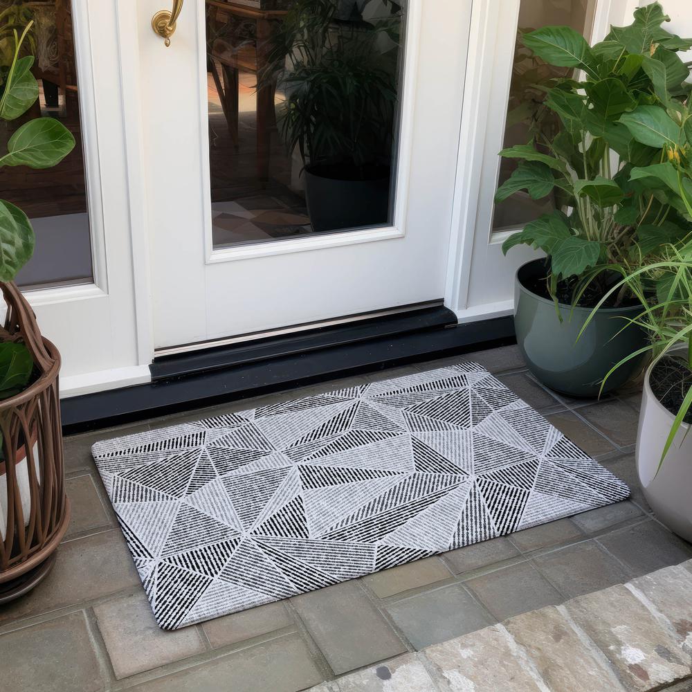 Chantille ACN618 Gray 1'8" x 2'6" Rug. Picture 8