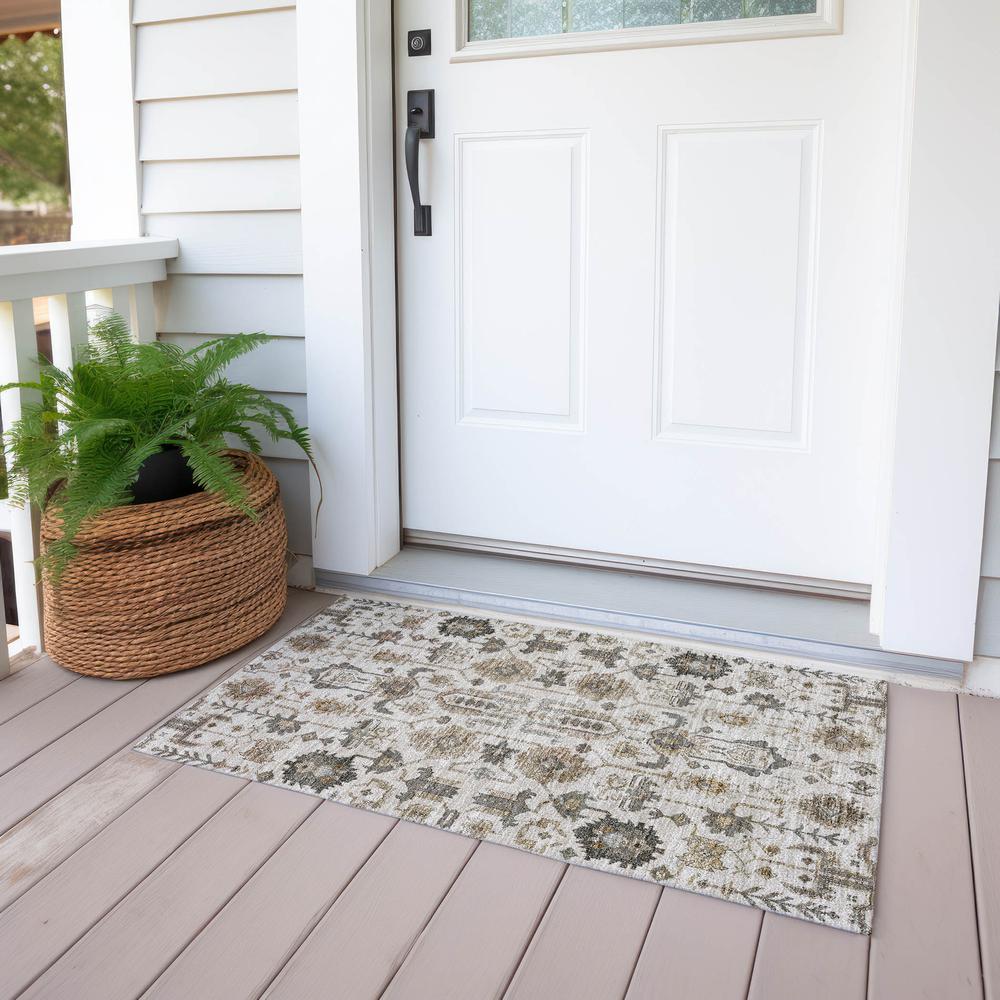 Chantille ACN697 Ivory 1'8" x 2'6" Rug. Picture 7