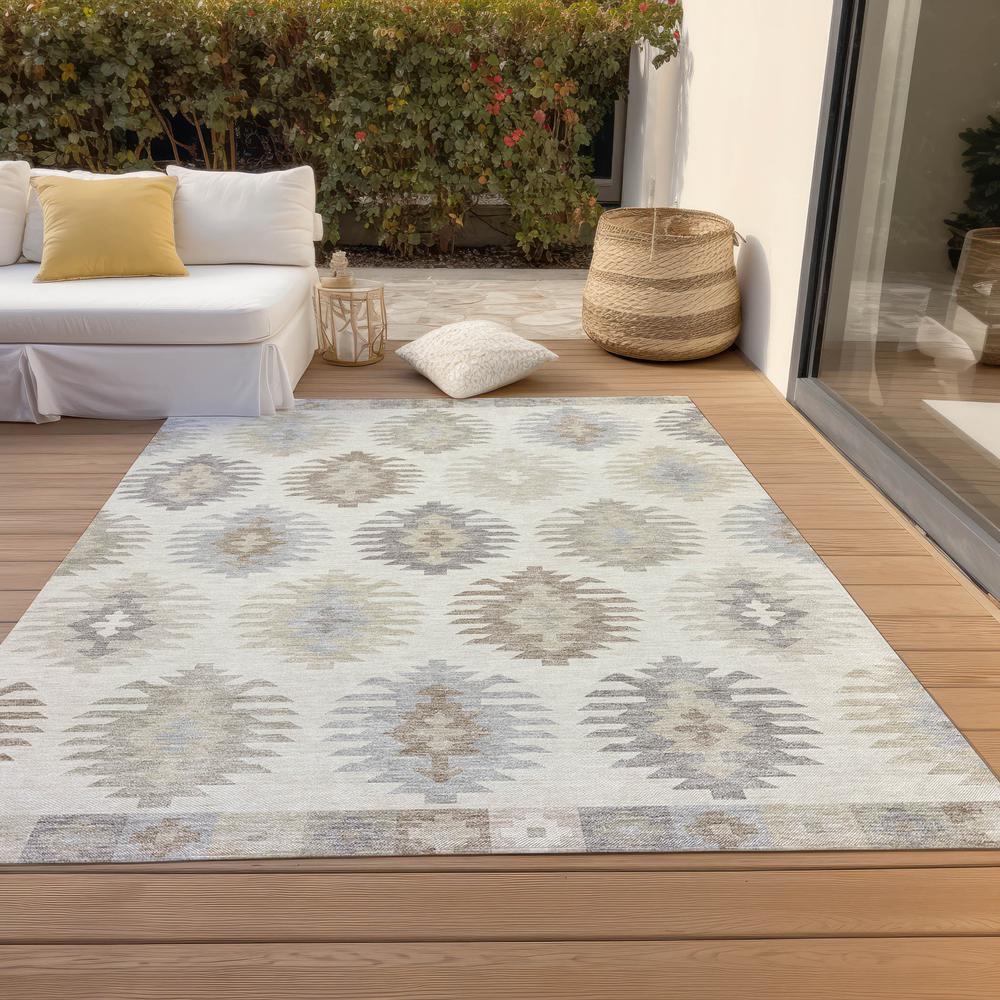 Chantille ACN983 Ivory 2'6" x 3'10" Rug. Picture 7