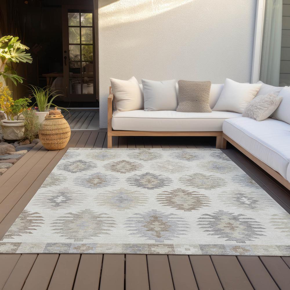 Chantille ACN983 Ivory 2'6" x 3'10" Rug. Picture 8