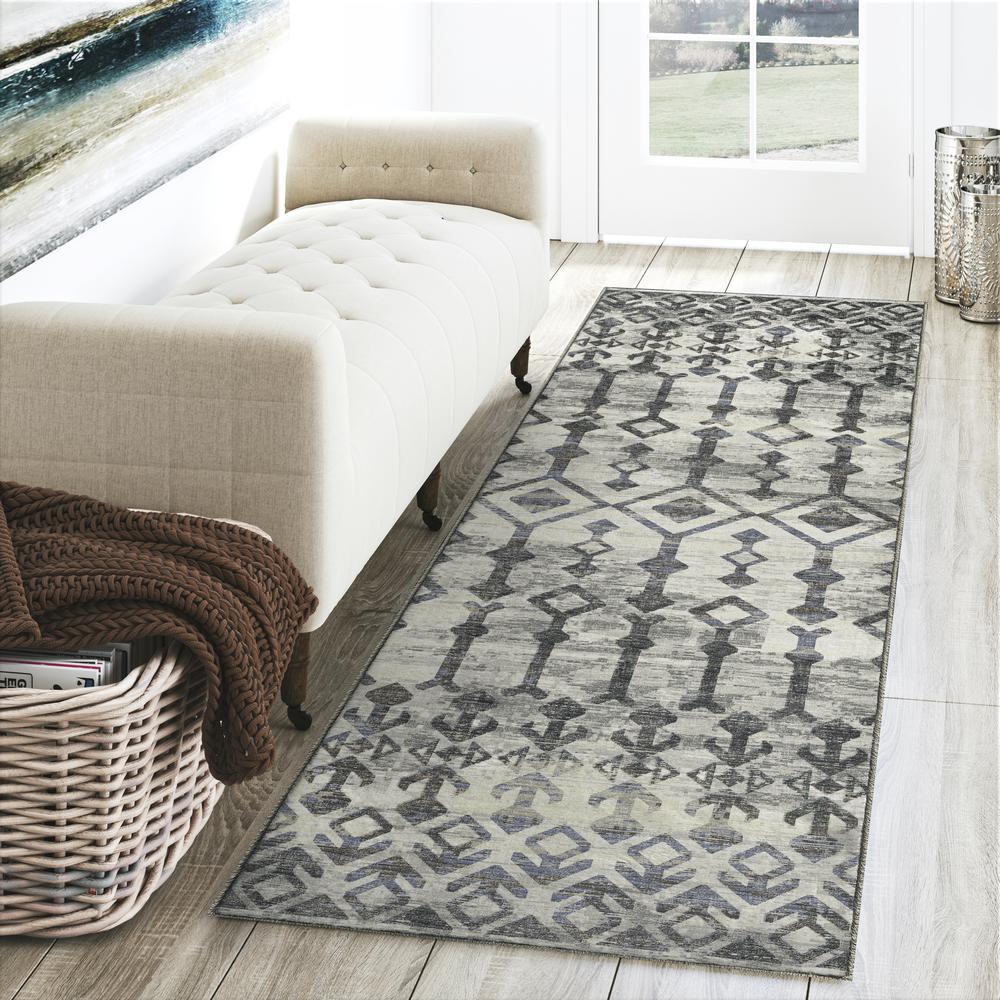 Brisbane BR8 Silver 2'3" x 7'6" Runner Rug. Picture 2