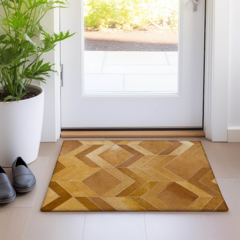 Premium Machine Washable Mayfield  Brown 1'8" x 2'6" Rug. Picture 5
