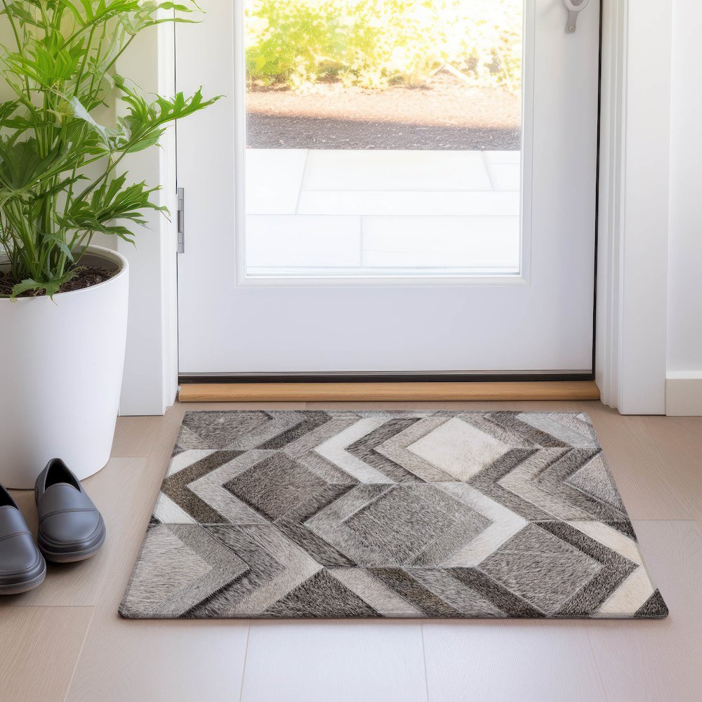 Premium Machine Washable Mayfield  Gray 1'8" x 2'6" Rug. Picture 5