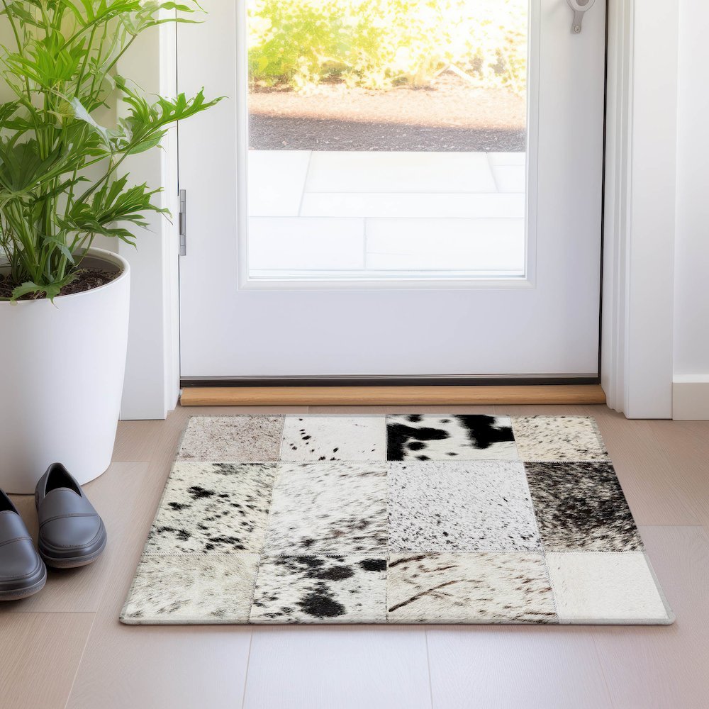 Premium Machine Washable Mayfield  Granite 1'8" x 2'6" Rug. Picture 5