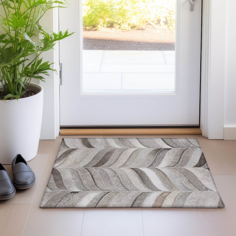 Premium Machine Washable Mayfield  Gray 1'8" x 2'6" Rug. Picture 5
