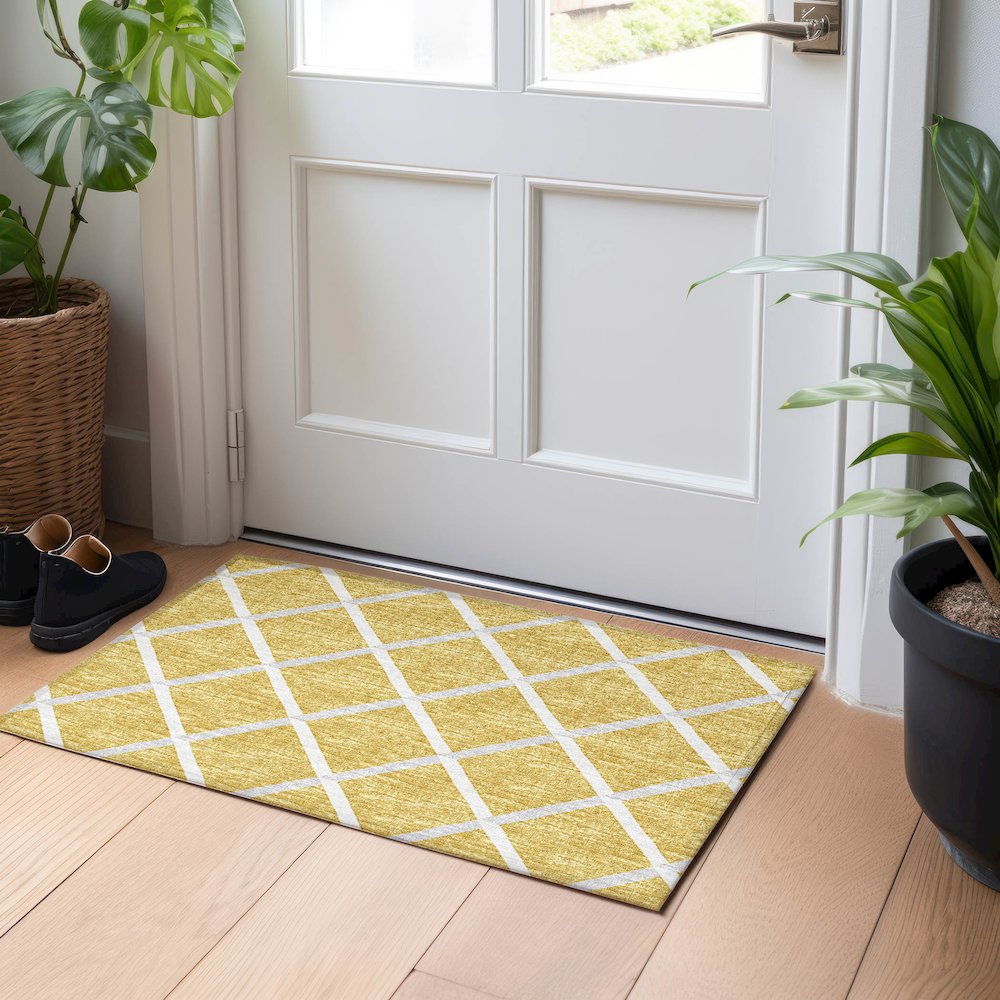 Premium Machine Washable Mayfield  Gold 1'8" x 2'6" Rug. Picture 5