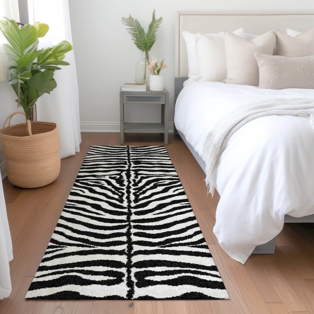 Premium Machine Washable Mayfield  Pearl 2'3" x 7'6" Runner Rug. Picture 5