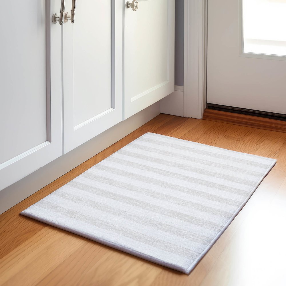 Premium Machine Washable Mayfield  Ivory 1'8" x 2'6" Rug. Picture 5